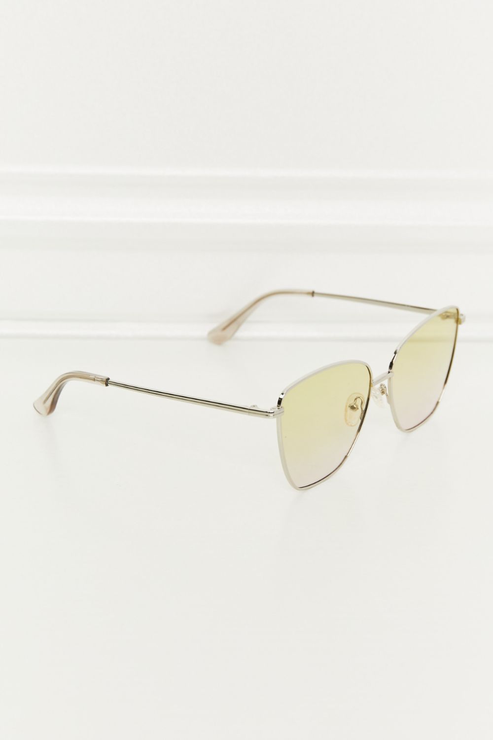 Metal Frame Full Rim Sunglasses - The Fashion Unicorn