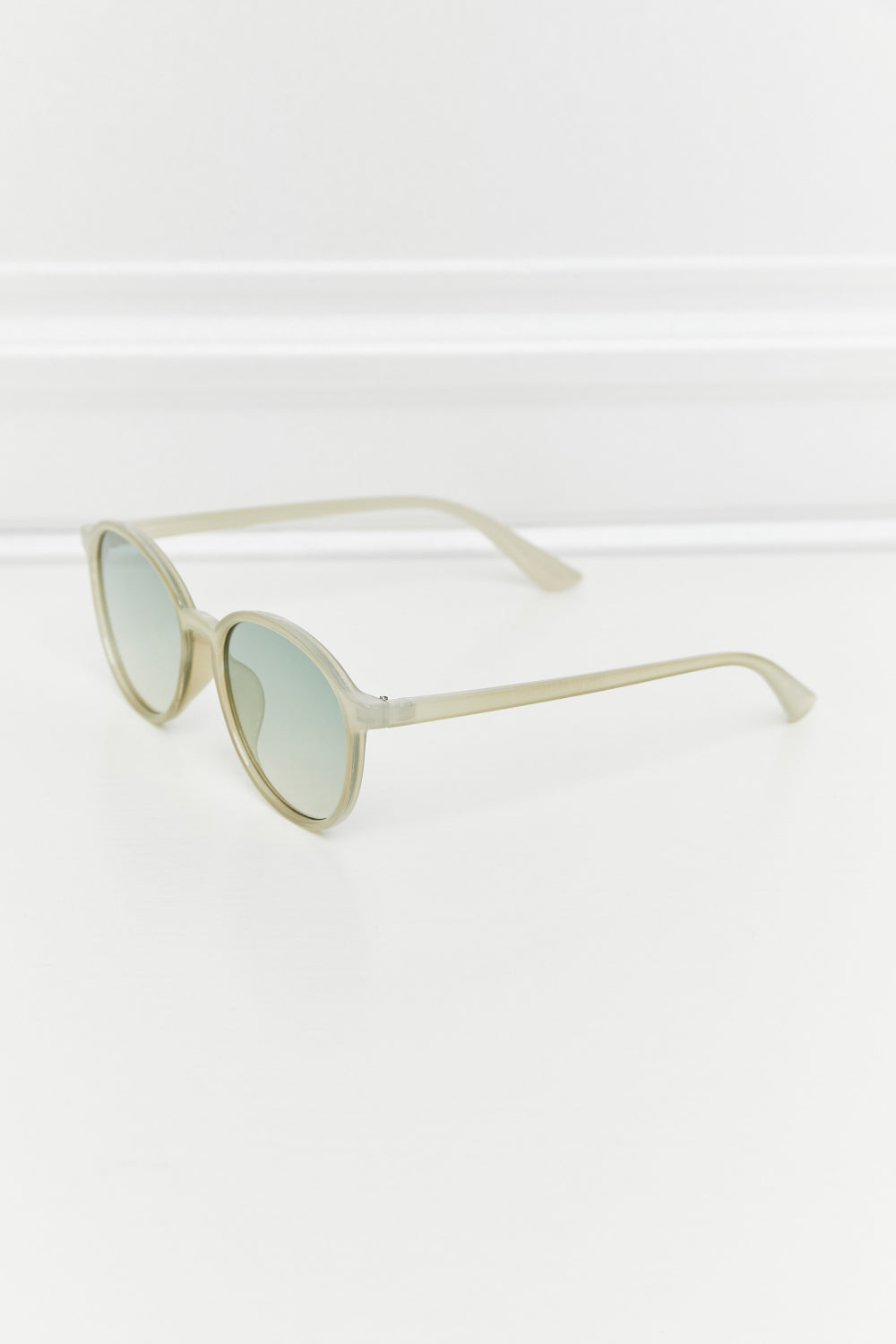 Full Rim Polycarbonate Frame Sunglasses - The Fashion Unicorn