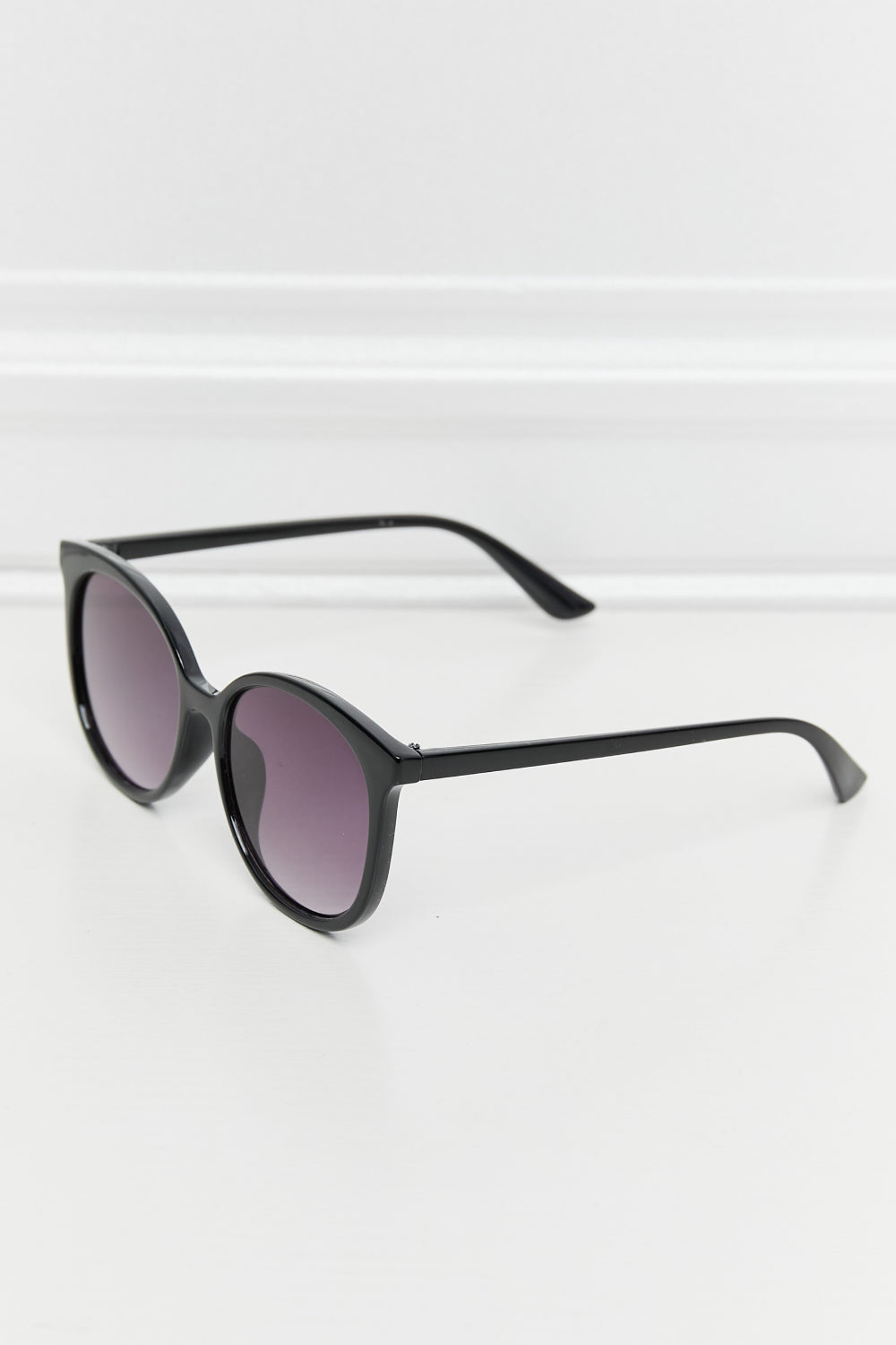 Polycarbonate Frame Full Rim Sunglasses - The Fashion Unicorn
